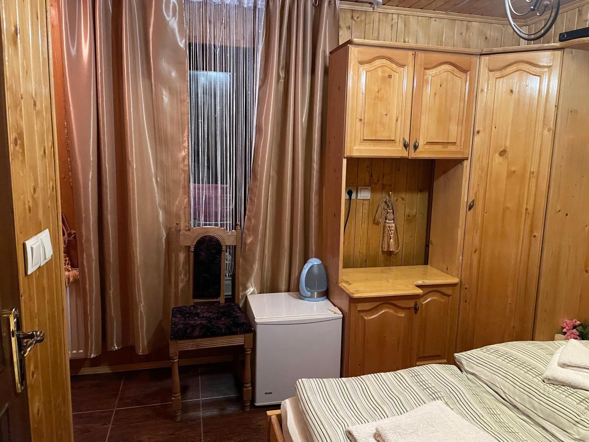 Guest House Nad Tisou クワイスィア エクステリア 写真