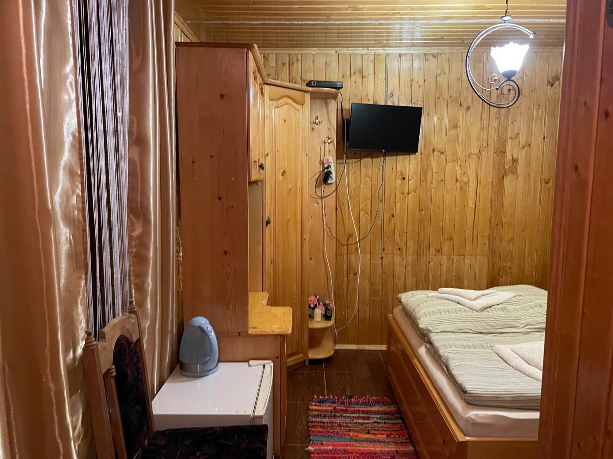 Guest House Nad Tisou クワイスィア エクステリア 写真
